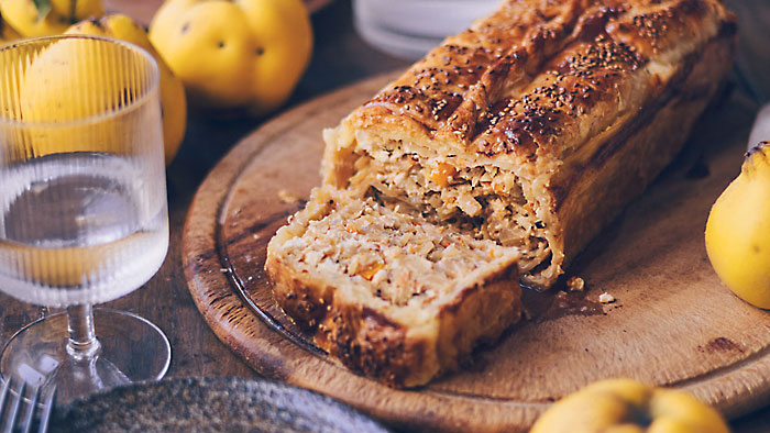 Rezept für Blätterteigstrudel mit Weißkohl und Quitte