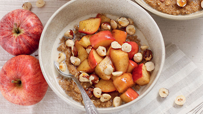 Rezept für Amarant-Porridge mit geschmorten Zimt-Äpfeln